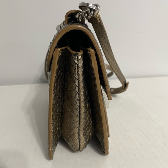 Reiss Crossbody in a antique gold - Picture 3 of 8